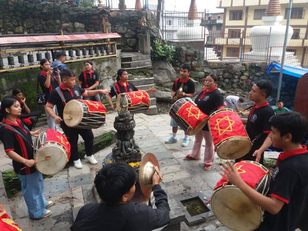 नागार्जुनमा गुंला पर्वको भव्य समारोह ढिमे बाजा र स्वयम्भूनाथ स्तुप परिक्रमा